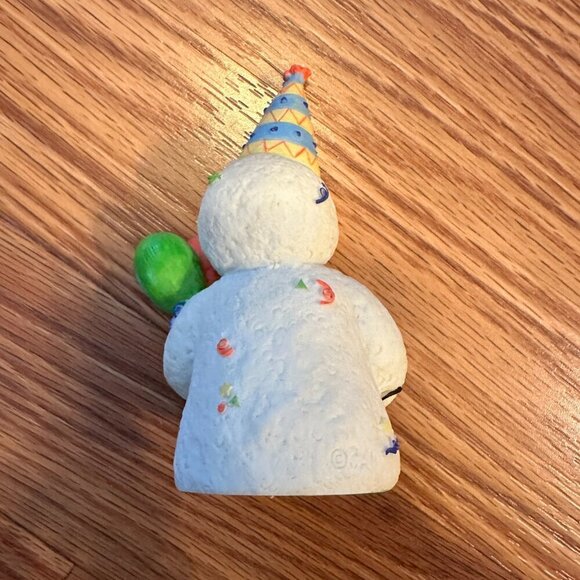 Snowonders by Sara's Attic "Birthday Bash" figure - Picture 3 of 10